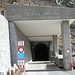 L’ingresso di questo tunnel, vietato ai non addetti, si trova nei pressi della stazione di valle della funivia San Carlo-Robièi 