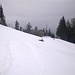 Die Tisner Skihütte noch im Schnee