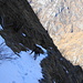 Obwohl es nicht ganz so steil war wie auf dem Foto dargestellt, war der nordseitige Aufstieg auf schneebecktem Wegtrassee mühsam...