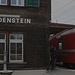 Ausgangspunkt der prächtigen Schneeschuhtour ist die Station Haldenstein (560m) welche etwa einen halben Kilometer östlich vom Dorf liegt. <br /><br />Da am Sonntag von Chur nur Züge und keine Busse nach Haldenstein fahren, muss man die Eisenbahn nehmen.