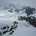 Wolken ziehen über die Gipfel von Winterstock bis zum Tiefenstock
