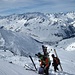 Pronti alla discesa con gli sci, con vista su Andermatt