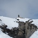 Piz Tomül Gipfel-Steinmann...hier etwas unterhalb konnten wir wunderbar windgeschützt jausen :-)