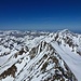 Grenzenlose Sicht über den Stucklistock. In dieser Kette gibt es noch mind. 2 interessante Gipfel, auf die sich im Winter wohl nie Tourengänger verirren... 