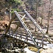 Eine der vier neuen Holzbrücken über die Goldach im Chastenloch