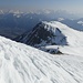 Windgeprägter, verkrusteter Schnee am Gipfelaufbau des Einshorns.