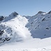 <b>Dalla Bocchetta Poncione Val Piana (2589 m) ci si affaccia sul Ghiacciaio di Valleggia. Le tracce conducono alla Bocchetta di Valleggia e alla Capanna Cristallina.</b>