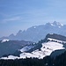 Der südliche Teil der Tour im Überblick - Pfingstboden, Hinterfallenkopf. Dahinter der Alpstein.