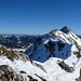 Der Gipfelgrat ist jedes Mal der krönende Abschluss des Aufstiegs-allerdings ohne Ski und Schneeschuhe