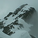 Am Gipfelgrat, In Bildmitte der Aufstieg auf der NW-Seite
