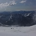 Aussicht östlich des Breithornpasses (3347m) über den Alpjergletscher nach Südosten zur Berggruppe Pizzo Giezza (2658m), Il Dosso (2562m) und Camoscellahorn / Pizzo Piotone (2612m).