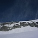 Schneefahnen am Monte Leone Westgrat zeugen von den stürmischen Winden oberhalb 3000m.