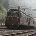 Geballte Kraft bei Blausee-Mitholz: 2 Gleichrichter-Lokomotiven Re 4/4, die ab 1964 gebaut wurden, sowie eine Umrichter-Lokomotive Re 465, Baujahr 1997.
