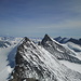 ...Hinter Fiescherhorn und Gross Grünhorn...