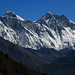 Links: Everest, rechts Lhotse.