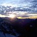 Im Sonnenuntergang erreichen wir den Gipfelgrat...