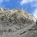 Im steiler Aufstieg zur Schartenschartl, 2575 m, Südgrat des Kleine Sandspitze ist II oder III-er Kletterei, dass ist die Frage? Ich habe zu Hause im 2009 gelesen, aber habe ich vergessen!  Ich bin zu alt...