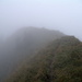 Der Gipfelgrat im dichten Nebel