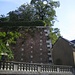 alte Festungsmauer mit Baumbewuchs in Liège