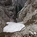 Beim Gipfelaufstieg zur Oberbachernspitze kommt man immer wieder an schwindelerregenden Schluchten vorbei