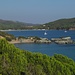 Blick von den Hügeln über Punta Contessa auf Laconella und Lacona mit dem Capo Stella rechts