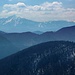 Blick hinueber zum Schneeberg (2076m), dem oestlichsten 2000er der Alpen, in etwa 25km Entfernung.