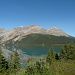 Bow Lake e Num-Ti-Jah Lodge al centro