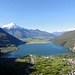 Il lago di Novate Mezzola e, sullo sfondo, il Monte Legnone