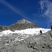 Zum Fuß des Südostgrates, ca 2980 m, wo beginnt die Klettersteig-rechts im Bild.Der  Glödis ist  auch Klödner oder Granatkogel genannt.