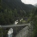 Albula I-Viadukt und Passstrasse überspannen die Albula/Alvra