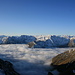 Nebelmeer über Südtirol, dahinter der Ortler und die Königspitze