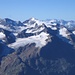 Aussicht : Similaun 3602 m (Bildmitte), Hasenöhrl 3256 m weiter rechts im Hintergrund.