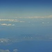 Blick aus dem Flugzeug auf die Griechische Insel Σάμος (Sámos) mit ihrem höchsten Berg Βίγλα Κέρκης (Vígla Kérkis; 1433m).