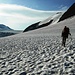 Auf dem Gletscherplateau nach der Tierberglihütte.<br />Hier biegt man bald nach rechts ab.<br />Nach links zum Sattel gehts zum Sustenhorn