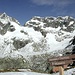 <b>Wasenhorn (2932 m) e Grassen (2946 m).<br />Quest'ultima vetta è raggiungibile con gli sci dalla Sustlihütte in circa 3 h, passando dalla Stössensattel.</b>