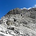 Ruckblick zur Nordflanke des Sextner Rotwand, oder Croda Rossa di Sesto, 2936m, mit Gipfelkreuz.