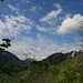 schöne Ausblicke in die Chiemgauer Berge
