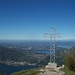 Dalla vetta del Magnodeno verso Ovest la sfilata dei laghi di Garlate, Annone, Pusiano.