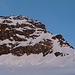 Die gegenwartige Schneesituation auf dem NO-Grat. Eine Befahrung vom Gipfel ist total moeglich.