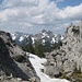 in der Mulde unterhalb dem Hennenkopf und immer wieder der Blick zur Klammspitze-:)