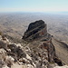 Gipfelbereich Guadalupe Peak - Teilpanorama 4/4 aus der Nähe der westlichen Abbruchkante. Im Süden dominiert El Capitan (2.464 m/8.085 ft) mit seinen eindrucksvollen Steilwänden.