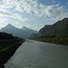 der Rhein,dahinter Gonzen und Gauschla