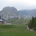 a sinistra il nuovo rifugio Perla: in vendita!