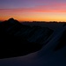 Wieder einmal ein schöner Moment in dem Bergen: Morgenrot mit Furgler (3004m) beim Aufstieg über den Südgrat zum Hexenkopf. Das Gipfelkreuz auf dem Furgler ist sogar zu erkennen!<br /><br />