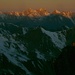 Gipfelaussicht vom Hexenkopf (3035m) im Zoom: Küchlspitze (links; 3147m) und Kuchenspitze (3148m) leuchten in der Morgensonne.