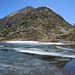 La cima della Pianca sovrasta il bel lago della Cavegna inferiore,