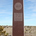 Black Mesa, am höchsten Punkt von Oklahoma - Granit-Monument aus Richtung Westen. New Mexico ist nur 1.299 ft (knapp 400 m) entfernt.