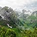 Der schöne Blick vom Gipfel mitten ins Herz des Alpsteins.