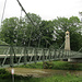 markante Pfeiler zieren die älteste Kabelhängebrücke Deutschlands