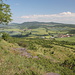 Bořeň - Blick von südlich unterhalb des Gipfels u. a. auf Hrobčice.